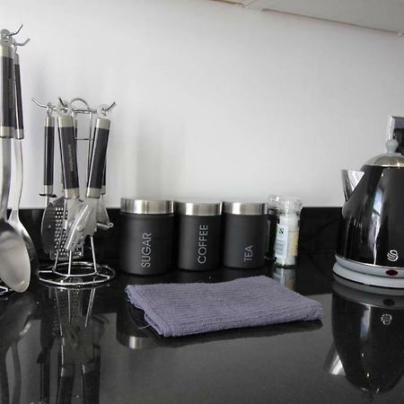 Spacious Central Chic Apartment - Simplycheckin ウィンチェスター エクステリア 写真