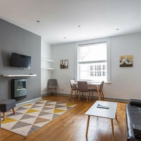 Spacious Central Chic Apartment - Simplycheckin ウィンチェスター エクステリア 写真