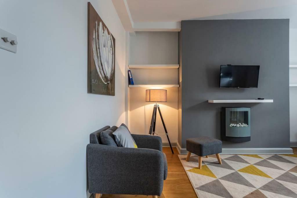 Spacious Central Chic Apartment - Simplycheckin ウィンチェスター エクステリア 写真
