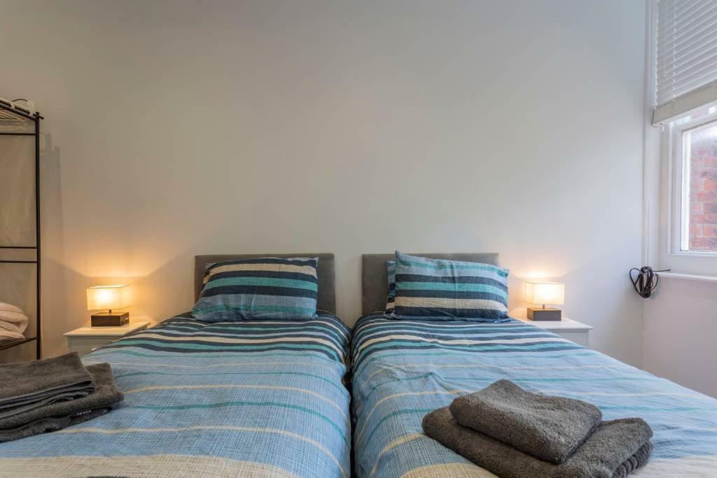 Spacious Central Chic Apartment - Simplycheckin ウィンチェスター エクステリア 写真