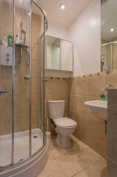 Spacious Central Chic Apartment - Simplycheckin ウィンチェスター エクステリア 写真